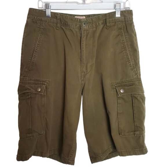 LEVI'S 32‎ Army Green Cargo Shorts Snap pockets 100% cotton - Picture 1 of 8